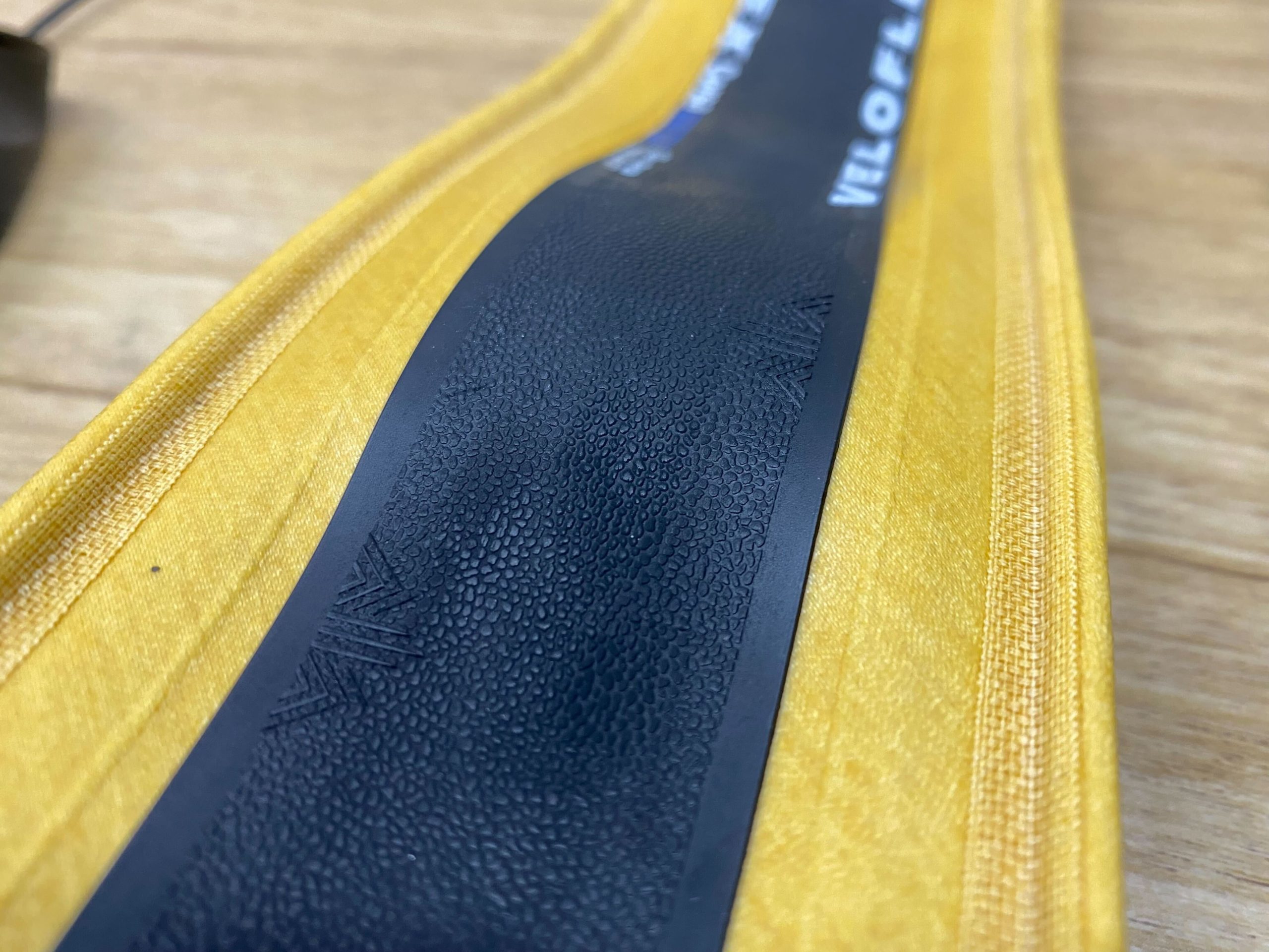 理想のタイヤかも?【VELOFLEX CORSA EVO】 | スポーツバイク 